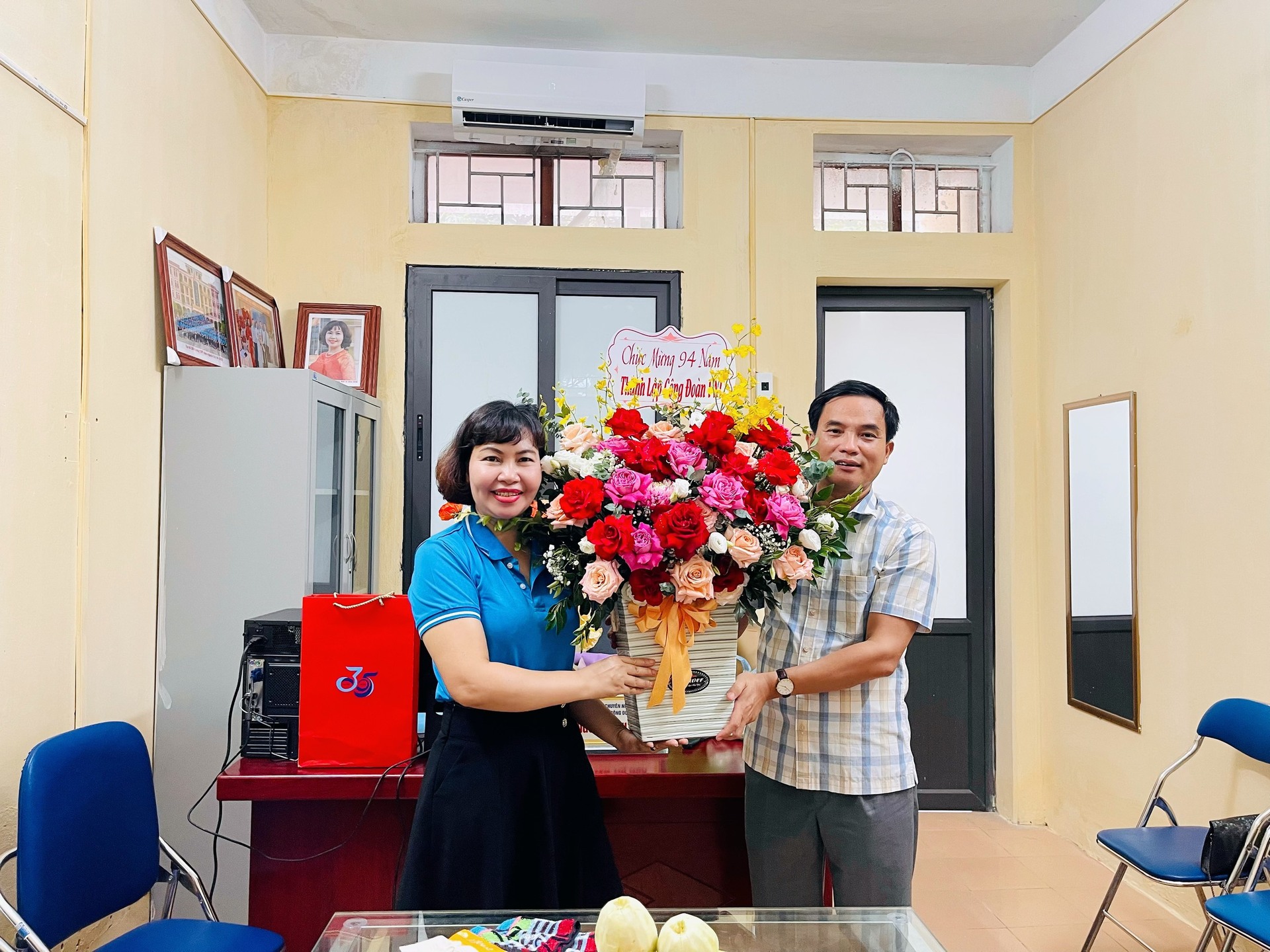 Tưng bừng kỷ niệm 94 năm ngày thành lập Công đoàn Việt Nam